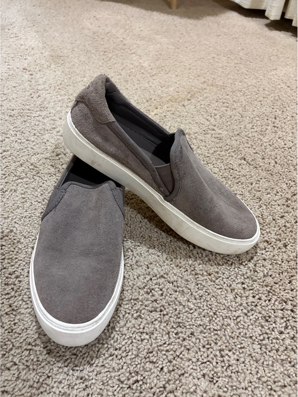 Women's UGG Jass slip-on suede sneakers grey / brown size 9 shoes